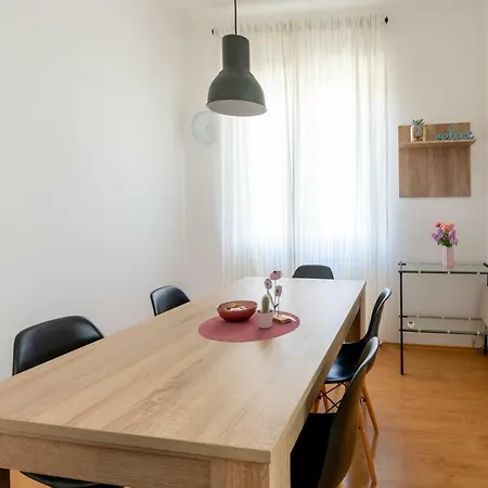 Διαμέρισμα Apartman Rhapsody *