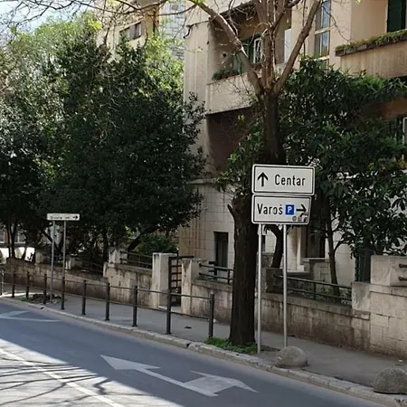 Διαμέρισμα Apartman Rhapsody *